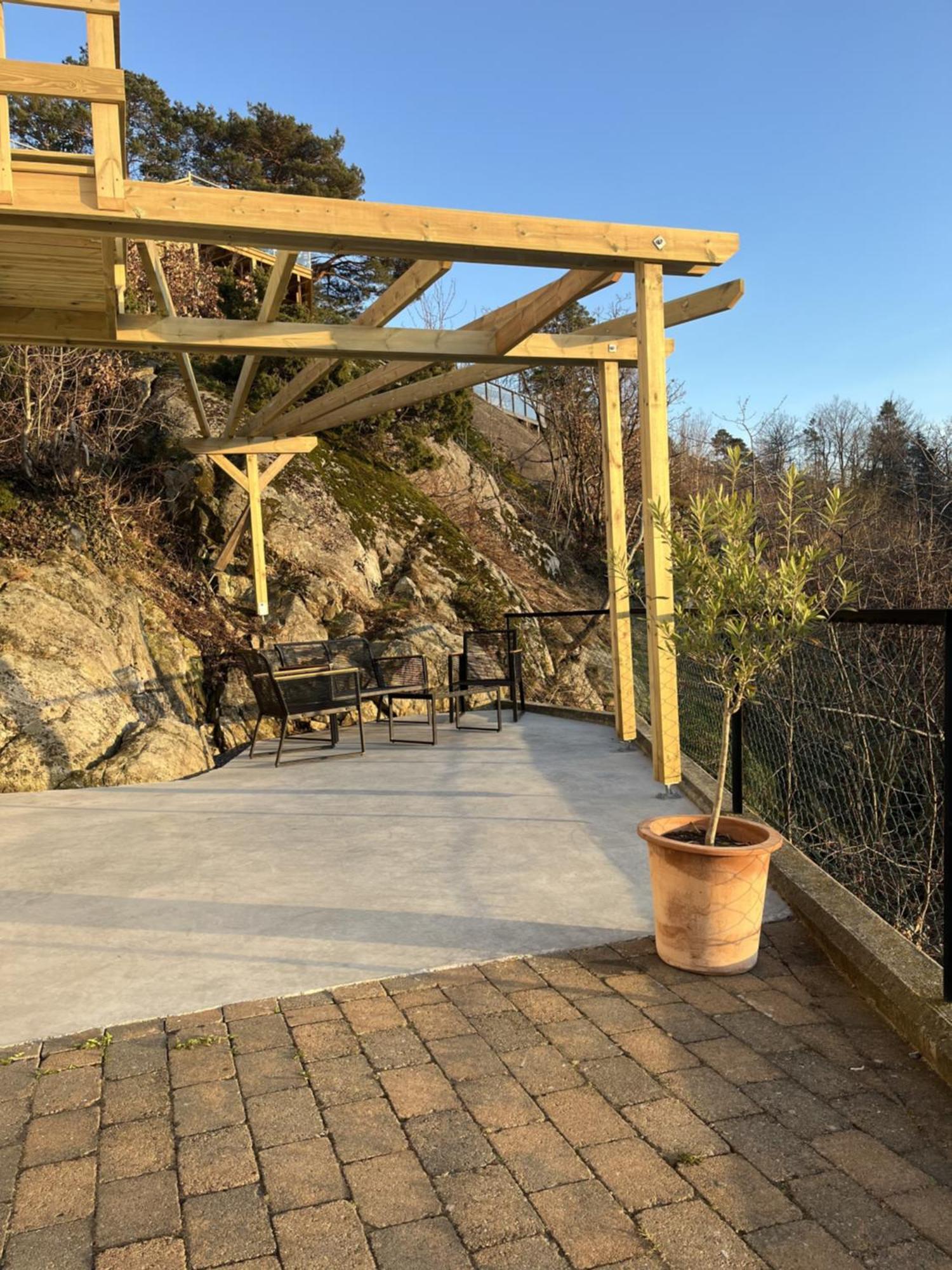 Apartment With Amazing Views - Free Parking Arendal Eksteriør billede
